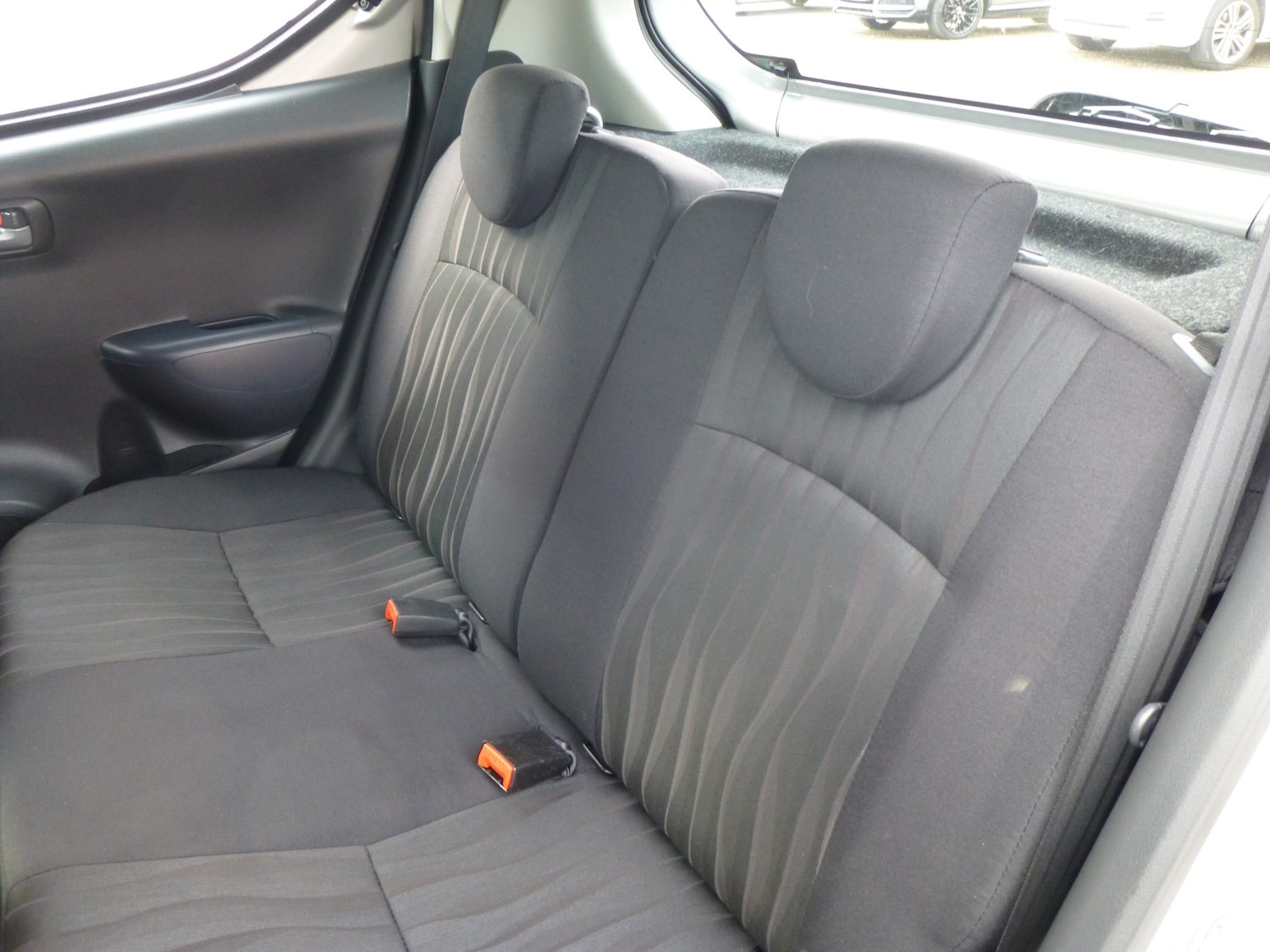 Used Nissan Pixo 2012 for sale - 76281400: Photo 10