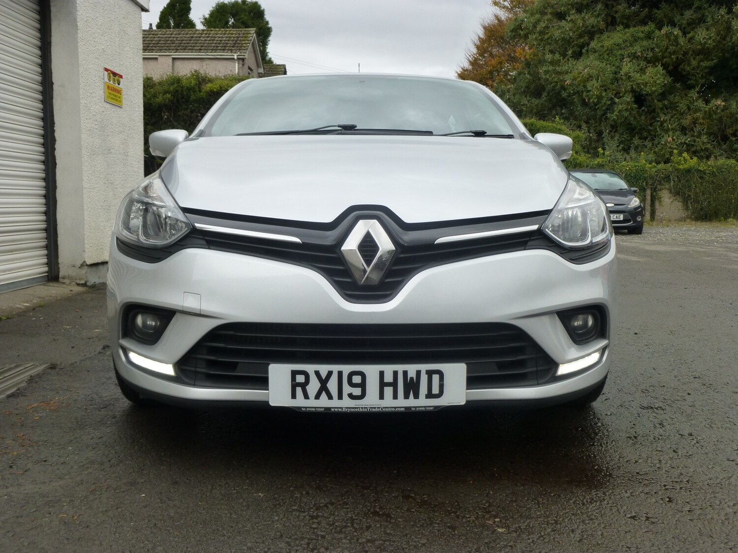 Used Renault Clio 2025 for sale - 76257603: Photo 3