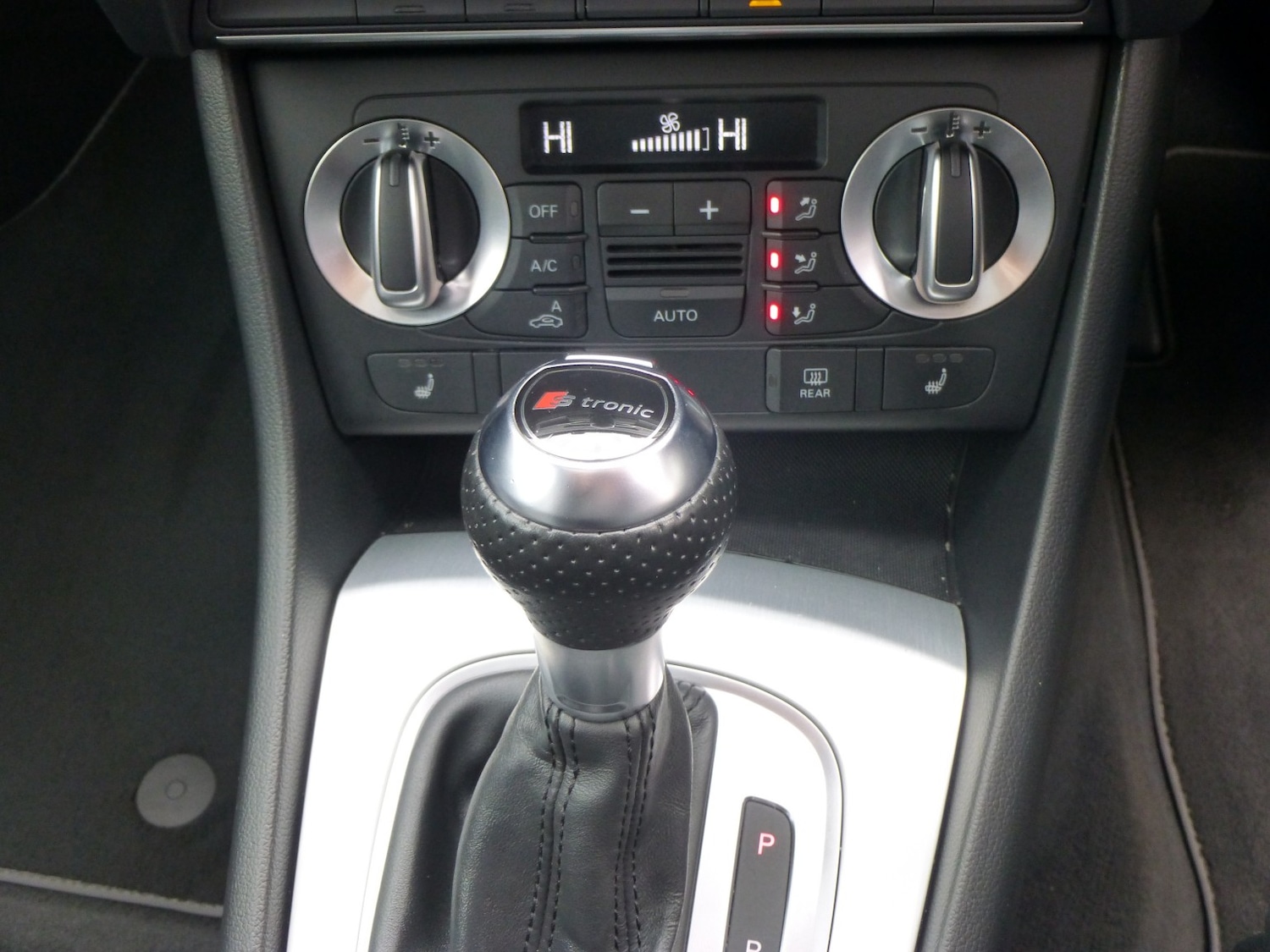 Used Audi Q3 2014 for sale - 77578413: Photo 16