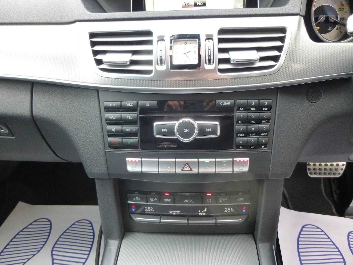 Used Mercedes-Benz E Class 2014 for sale - 77578426: Photo 15