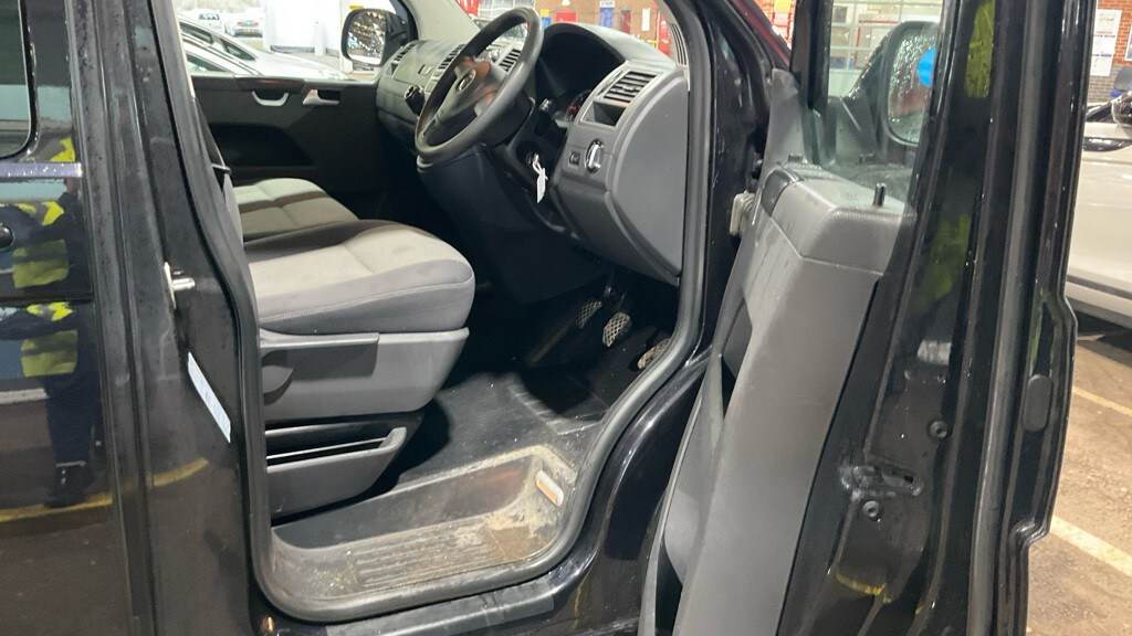 Used Volkswagen Transporter Shuttle 2015 for sale - 77578448: Photo 9