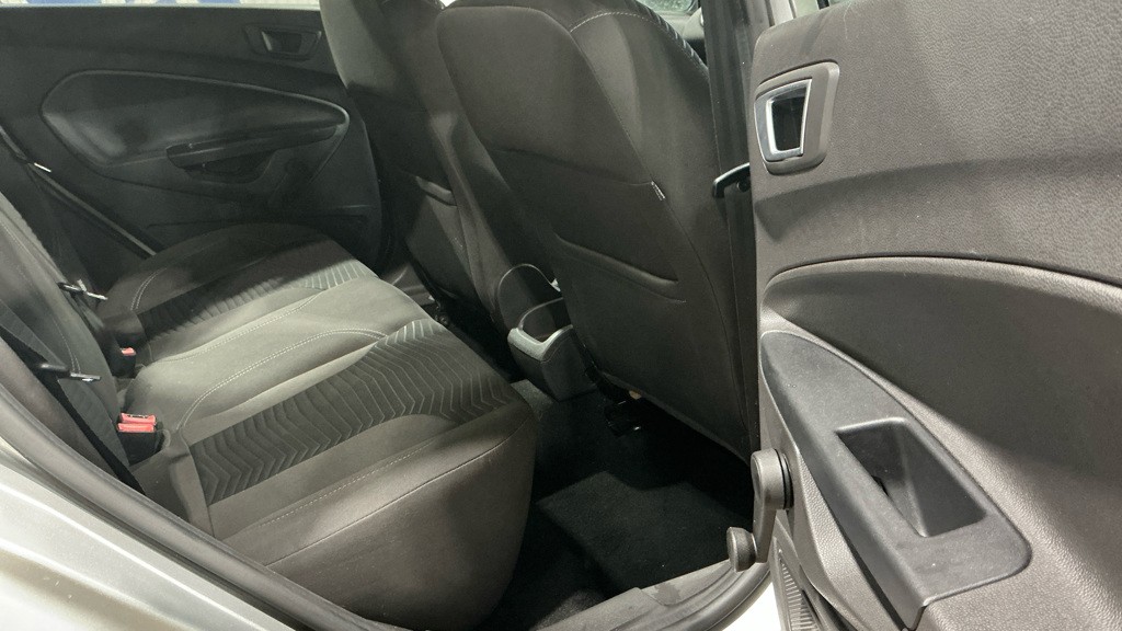 Used Ford Fiesta 2015 for sale - 77313938: Photo 8