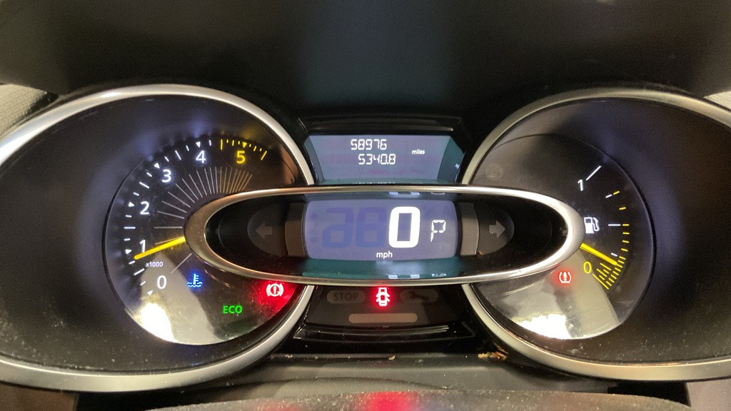 Used Renault Clio 2015 for sale - 76446034: Photo 11