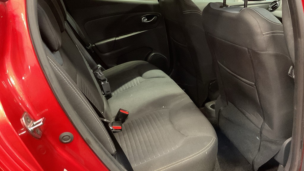 Used Renault Clio 2015 for sale - 76446034: Photo 9