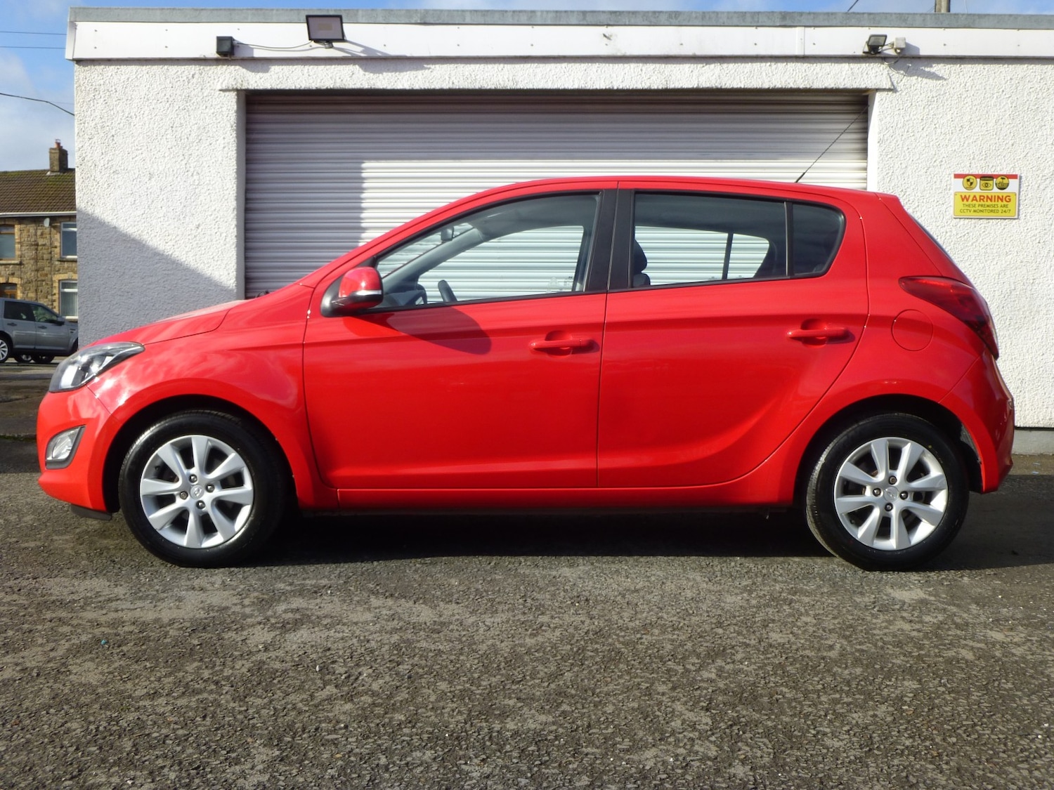 Used Hyundai i20 2014 for sale - 76376888: Photo 2