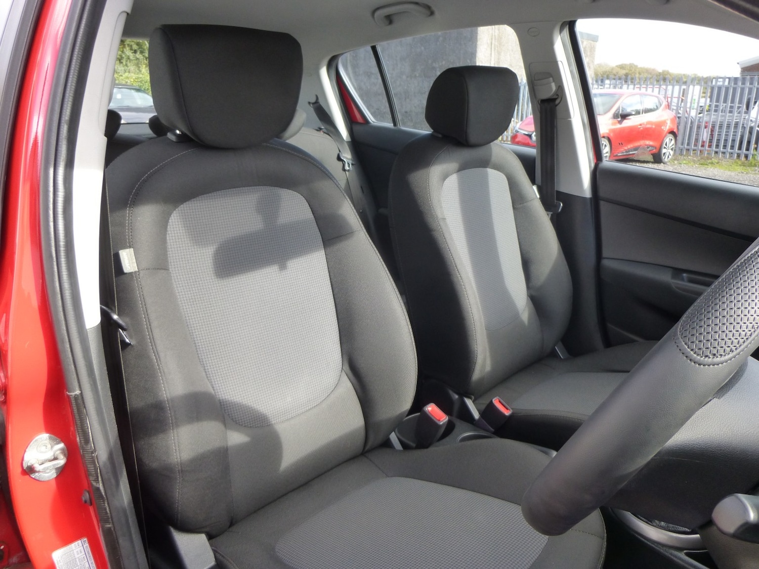 Used Hyundai i20 2014 for sale - 76376888: Photo 9