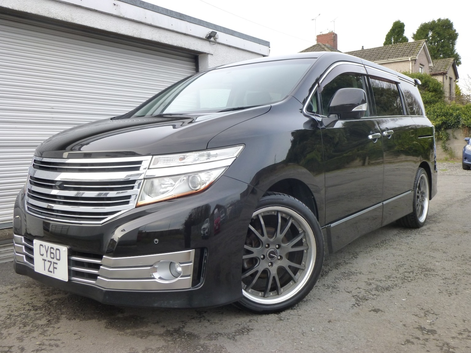 Used Nissan Elgrand 2021 for sale - 76257646: Photo 1