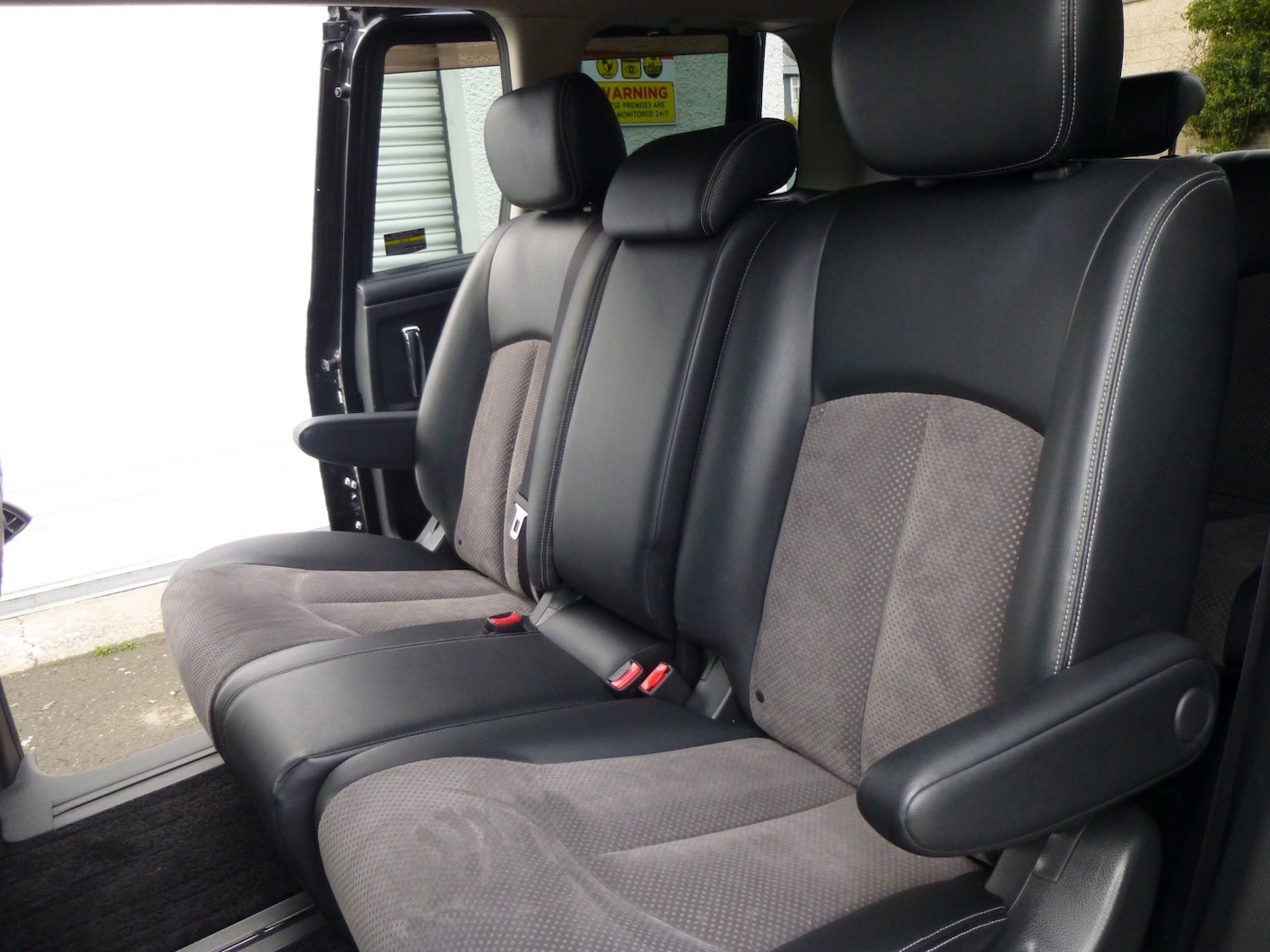 Used Nissan Elgrand 2021 for sale - 76257646: Photo 11