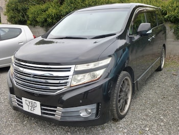 Used Nissan Elgrand 2021 for sale - 76257646: Photo