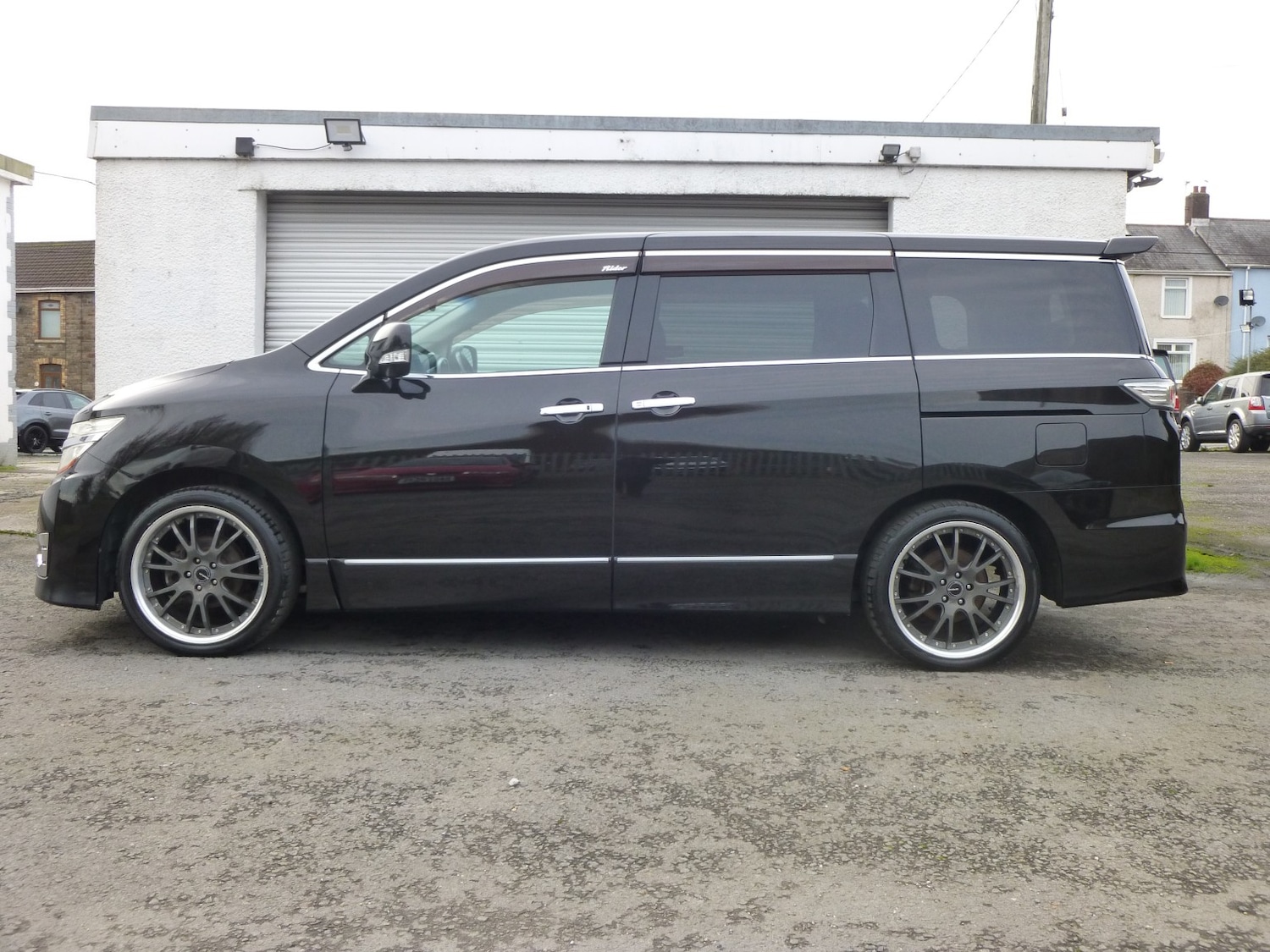 Used Nissan Elgrand 2021 for sale - 76257646: Photo 3