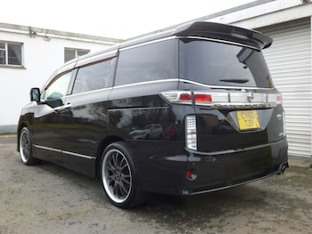 Used Nissan Elgrand 2021 for sale - 76257646: Photo