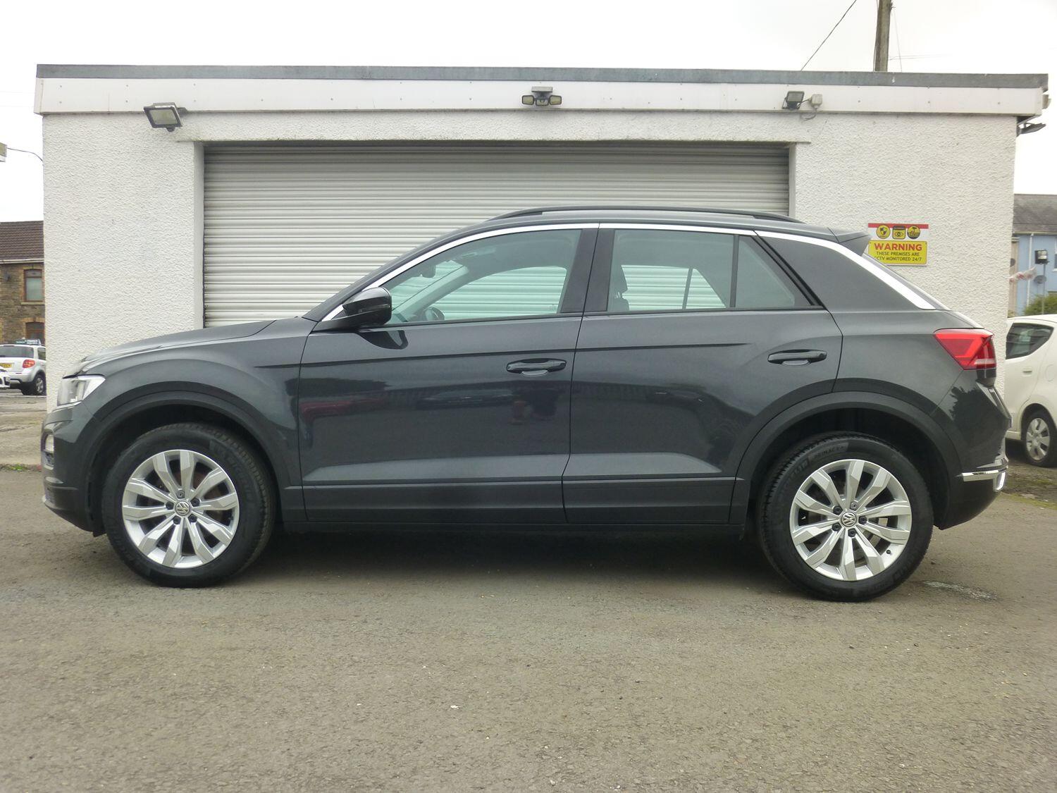 Used Volkswagen T-Roc 2020 for sale - 77578420: Photo 2