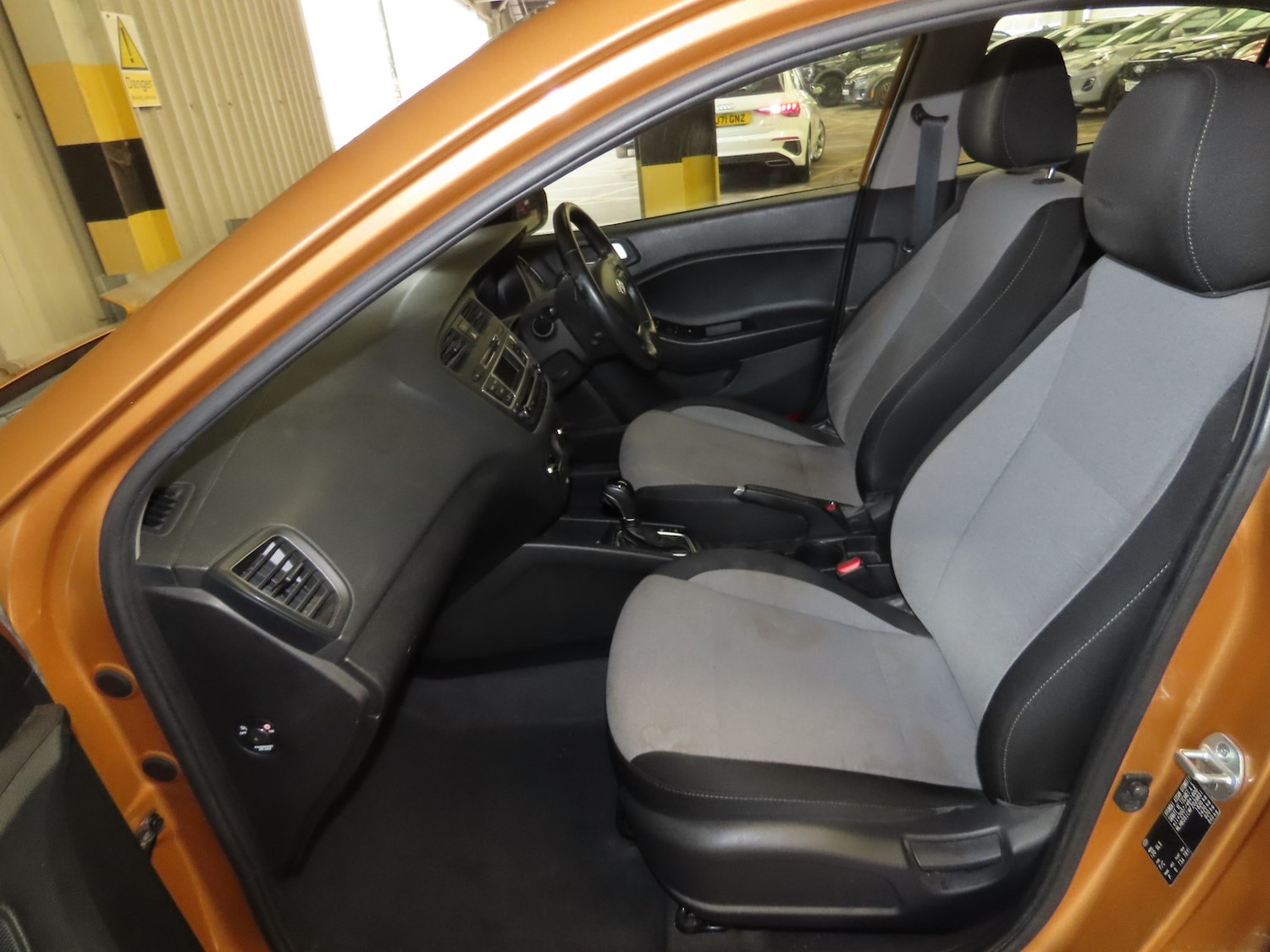 Used Hyundai i20 2015 for sale - 77891553: Photo 7