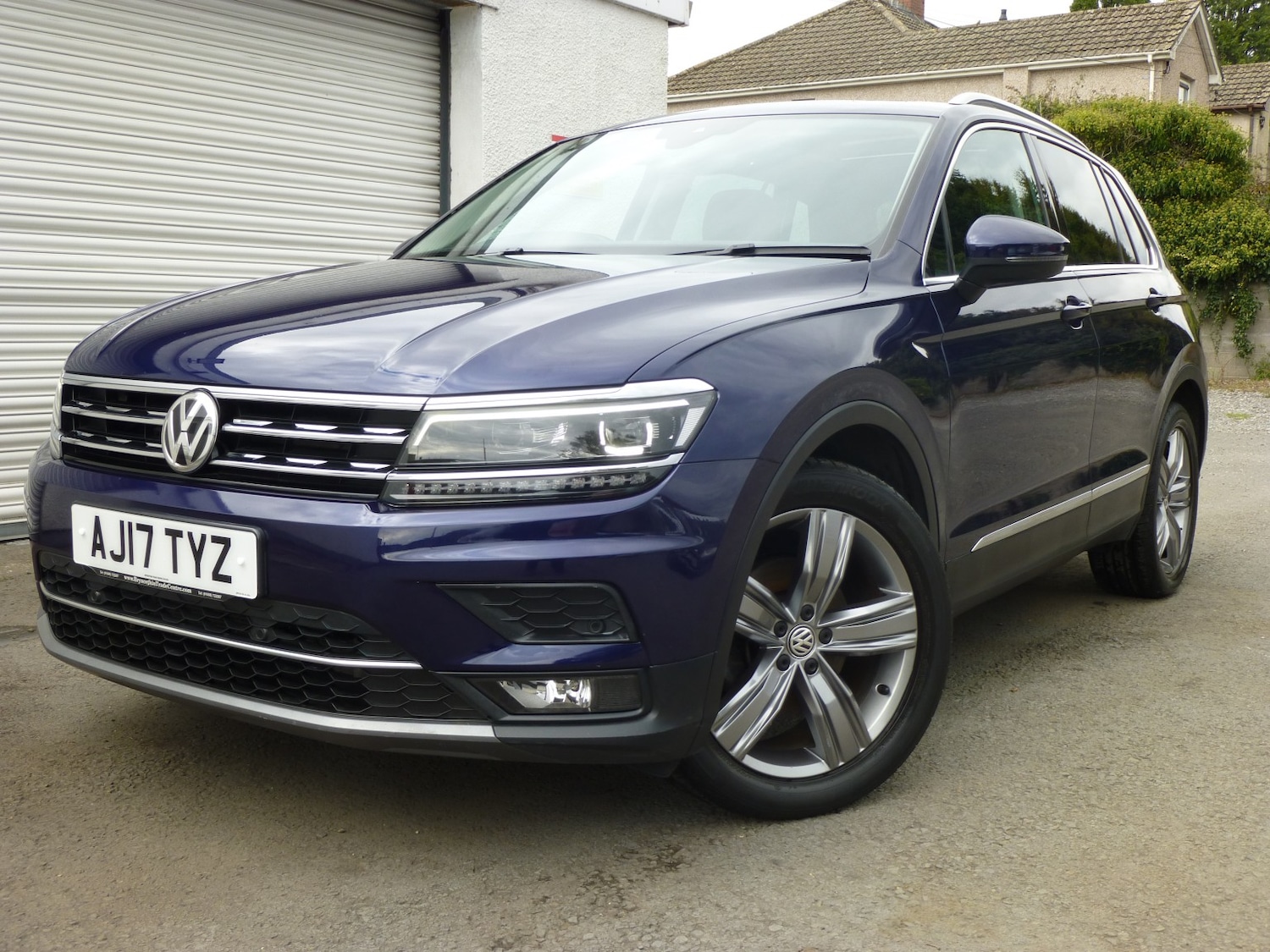 Used Volkswagen Tiguan 2017 for sale - 76769308: Photo 1