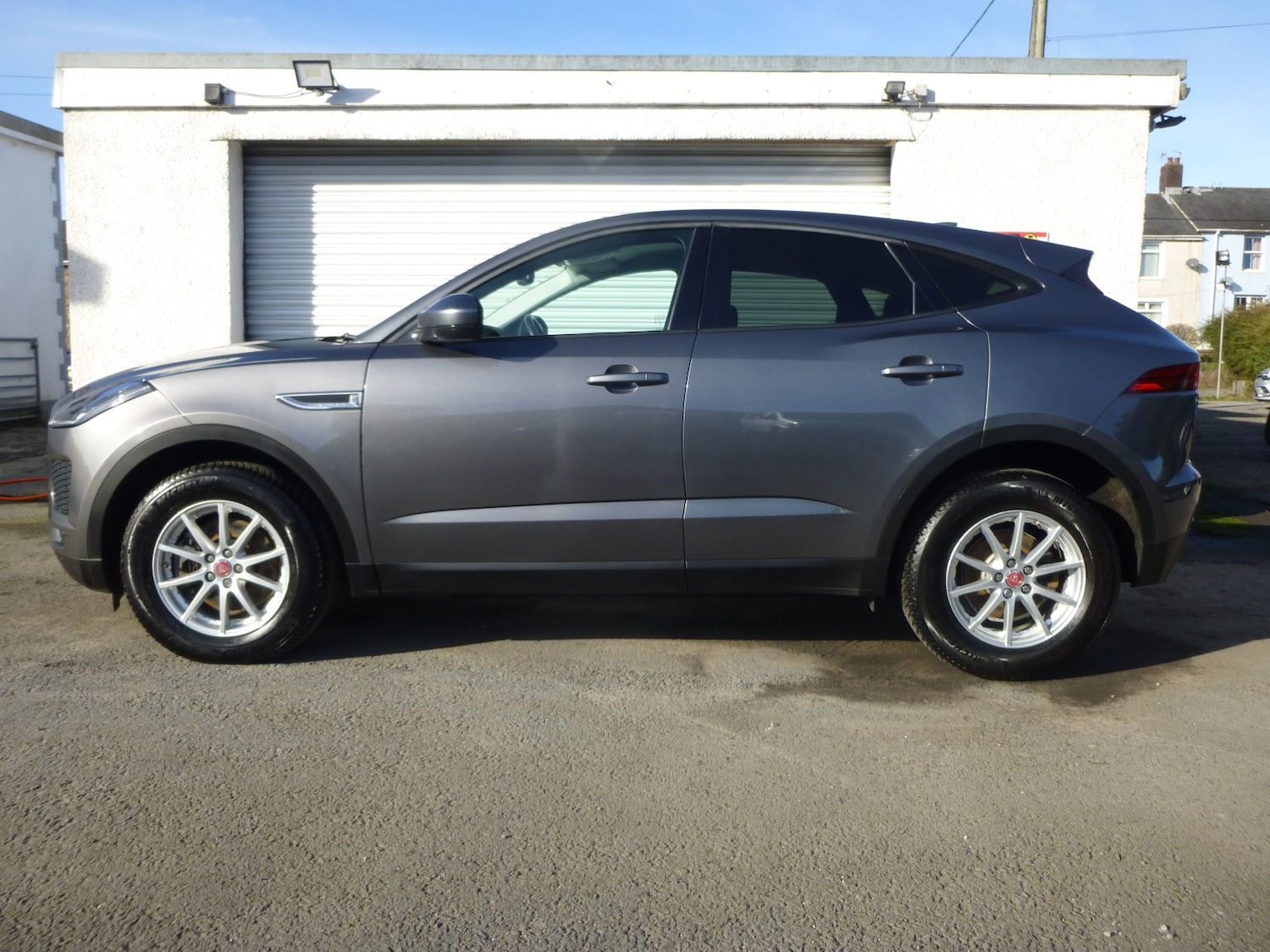 Used Jaguar E-Pace 2018 for sale - 77578408: Photo 2