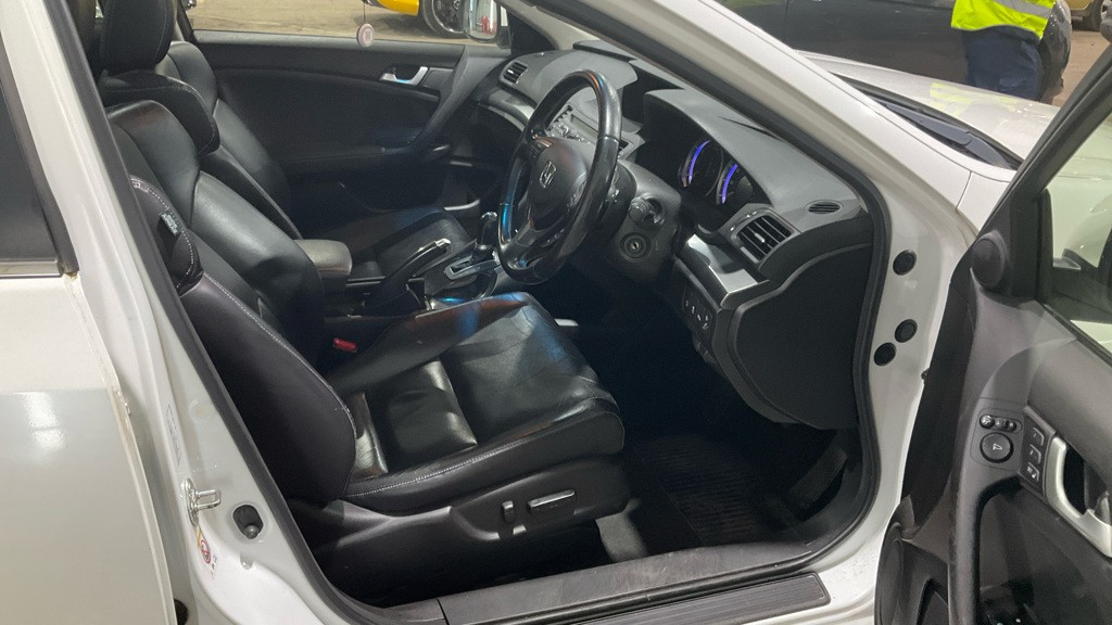 Used Honda Accord 2014 for sale - 78209947: Photo 5