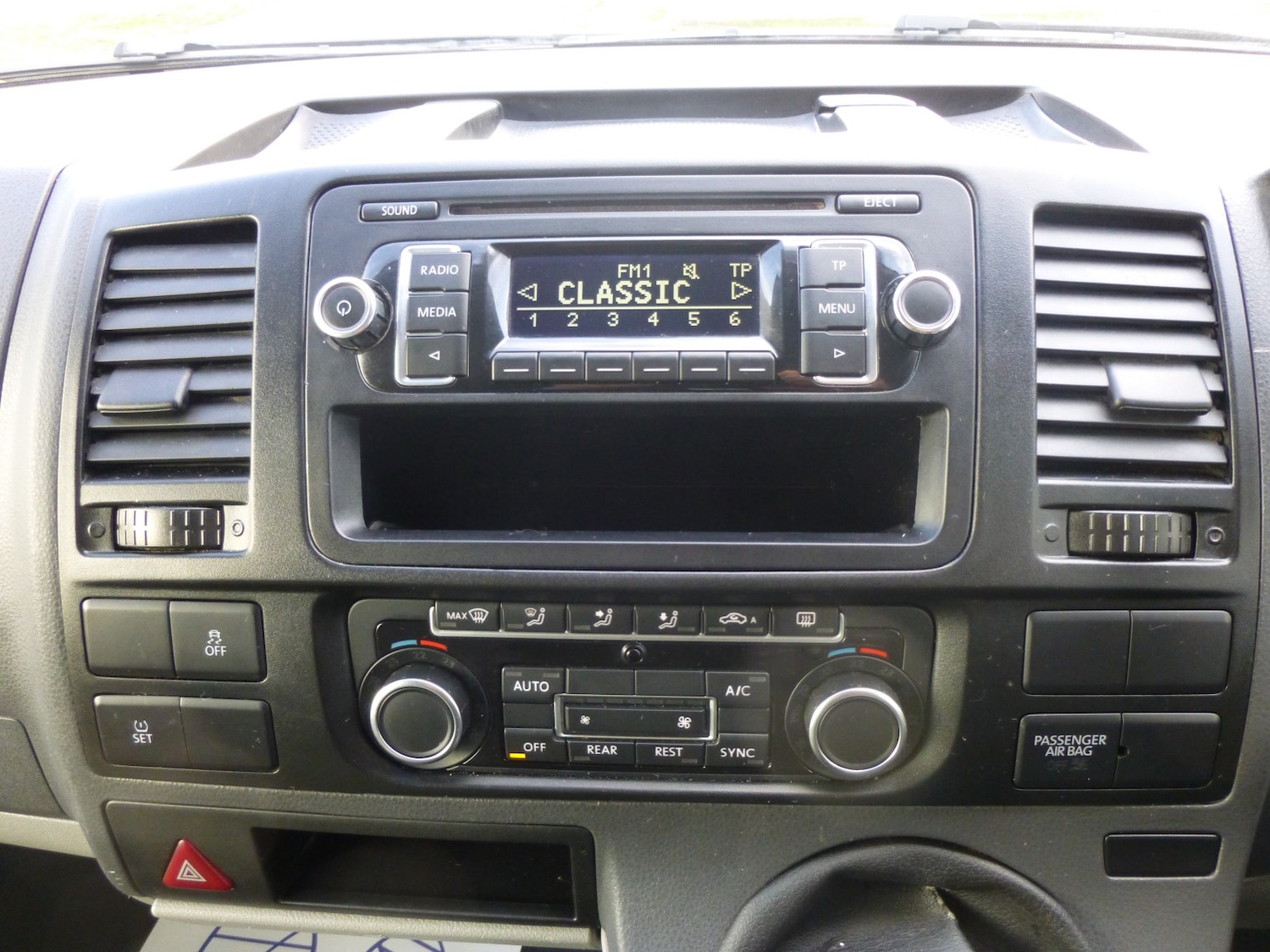 Used Volkswagen Transporter 2014 for sale - 76863819: Photo 15