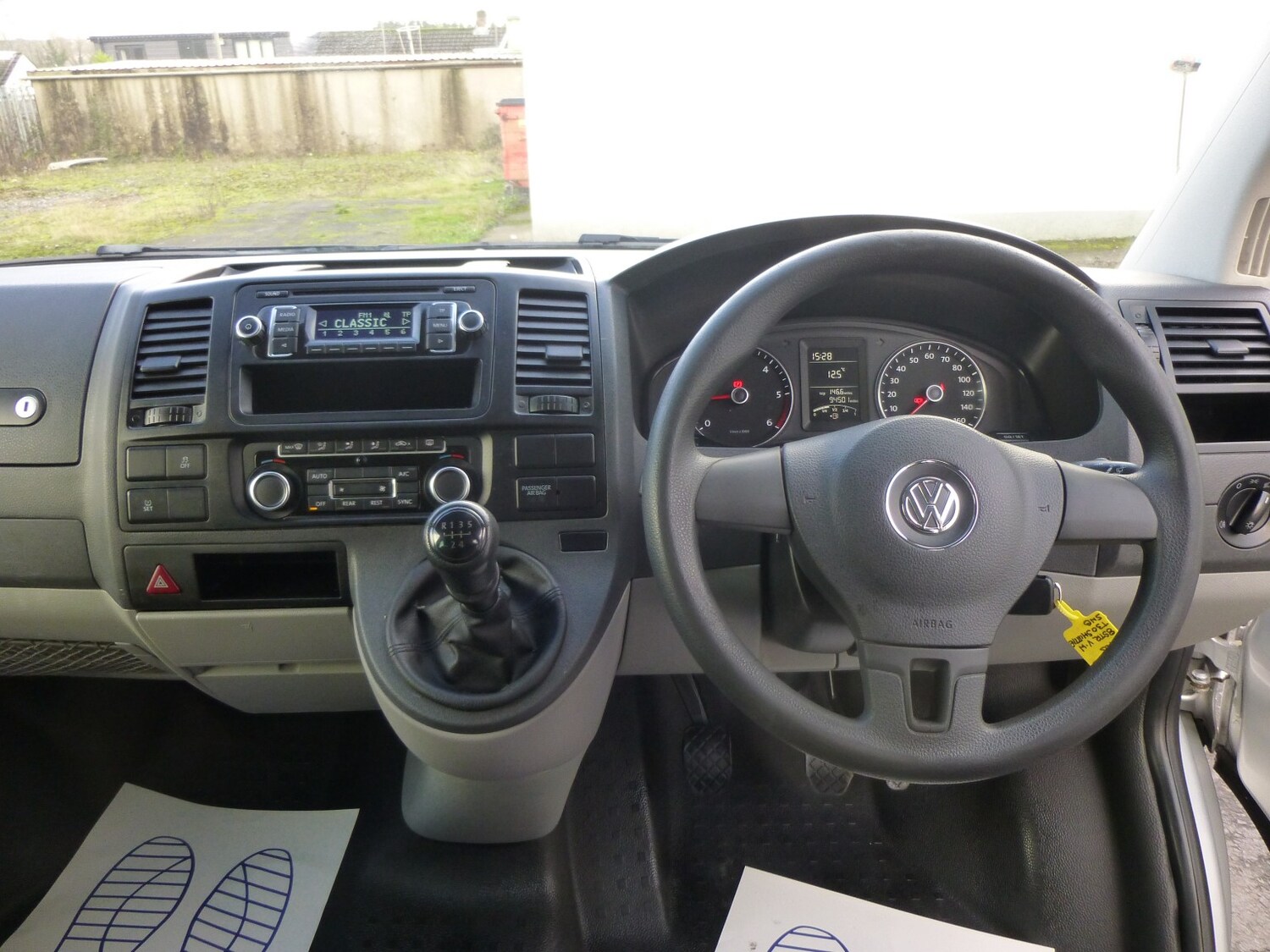 Used Volkswagen Transporter 2014 for sale - 76863819: Photo 8