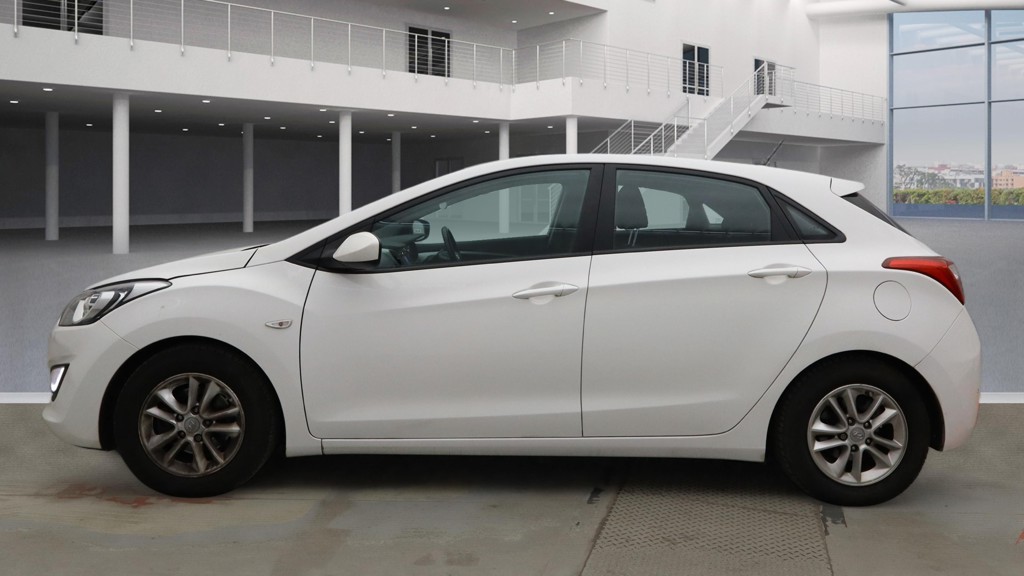 Used Hyundai i30 2014 for sale - 77836916: Photo 6