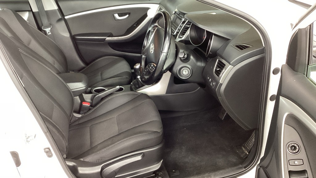 Used Hyundai i30 2014 for sale - 77836916: Photo 7