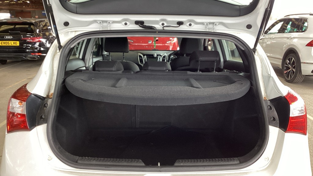 Used Hyundai i30 2014 for sale - 77836916: Photo 9