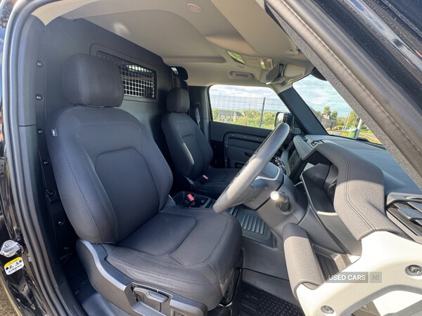 Used Land Rover Defender 2023 for sale - 76190303: Photo 11