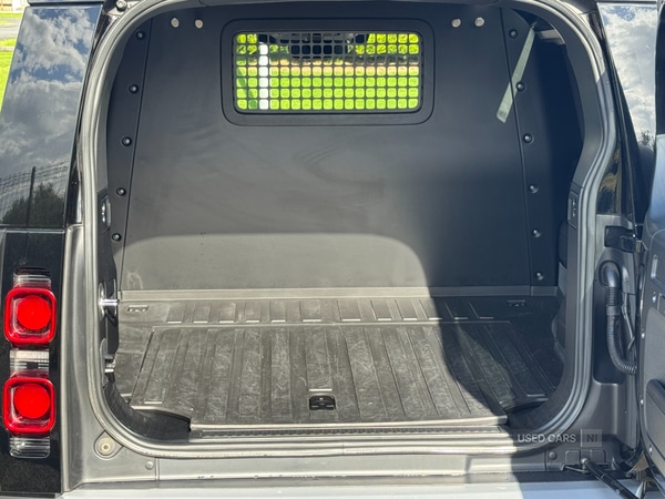 Used Land Rover Defender 2023 for sale - 76190303: Photo 13