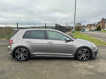 Used Volkswagen Golf 2015 for sale - 76539395: Photo