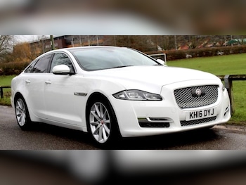 Used Jaguar XJ 2015 for sale - 79205990: Photo