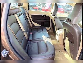 Used Volvo XC70 2014 for sale - 79229399: Photo
