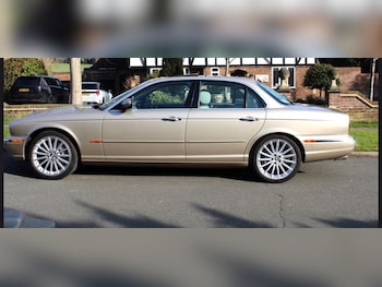 Used Jaguar XJ 2004 for sale - 79230209: Photo