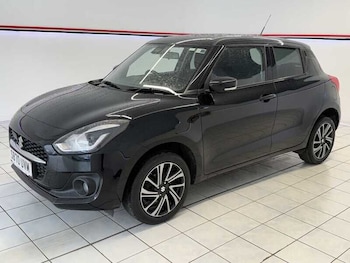 Used Suzuki Swift 2021 for sale - 79309496: Photo