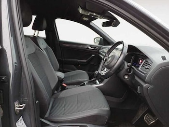 Used Volkswagen T-Roc 2020 for sale - 77814351: Photo