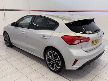 Used Ford Focus 2023 for sale - 79309850: Photo