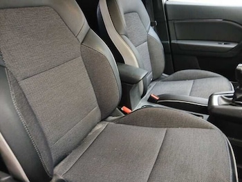 Used Renault Captur 2021 for sale - 78669411: Photo