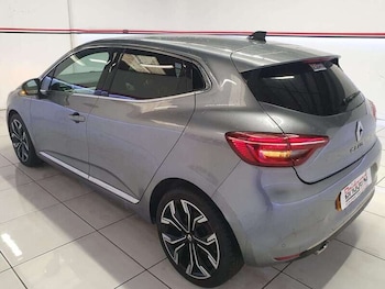 Used Renault Clio 2023 for sale - 79309501: Photo