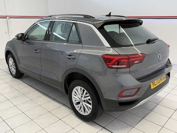 Used Volkswagen T-Roc 2024 for sale - 79310080: Photo