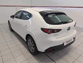 Used Mazda Mazda3 2023 for sale - 76136620: Photo 4