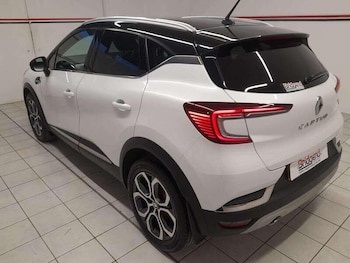 Used Renault Captur 2021 for sale - 76912795: Photo