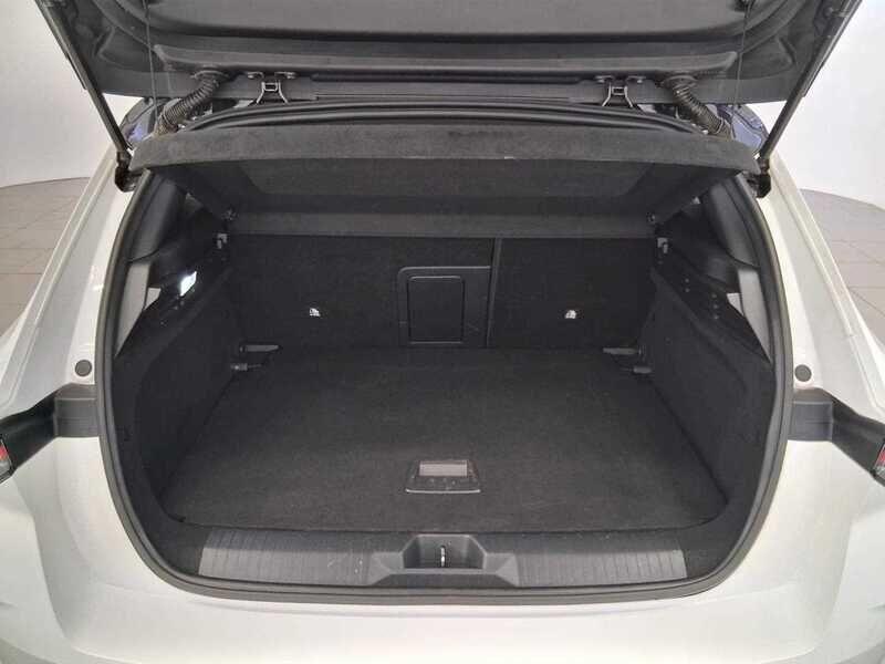 Used Vauxhall Astra 2024 for sale - 76472302: Photo 8