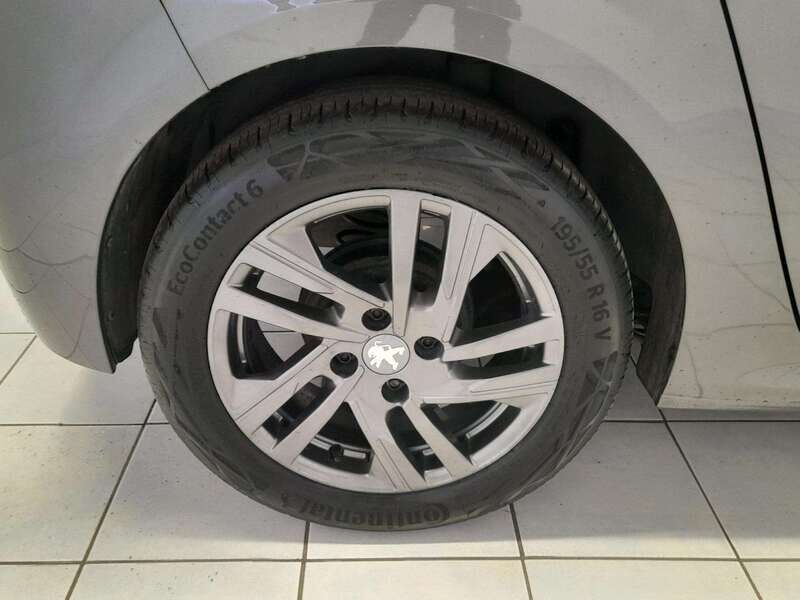 Used Peugeot 208 2022 for sale - 77036400: Photo 8