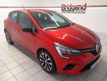 Used Renault Clio 2023 for sale - 77813961: Photo