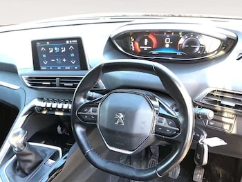 Used Peugeot 5008 2019 for sale - 79309591: Photo