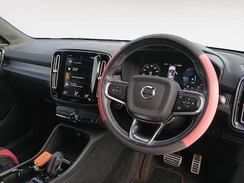 Used Volvo XC40 2021 for sale - 78198346: Photo