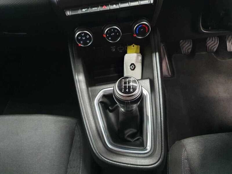 Used Renault Clio 2020 for sale - 76472903: Photo 19