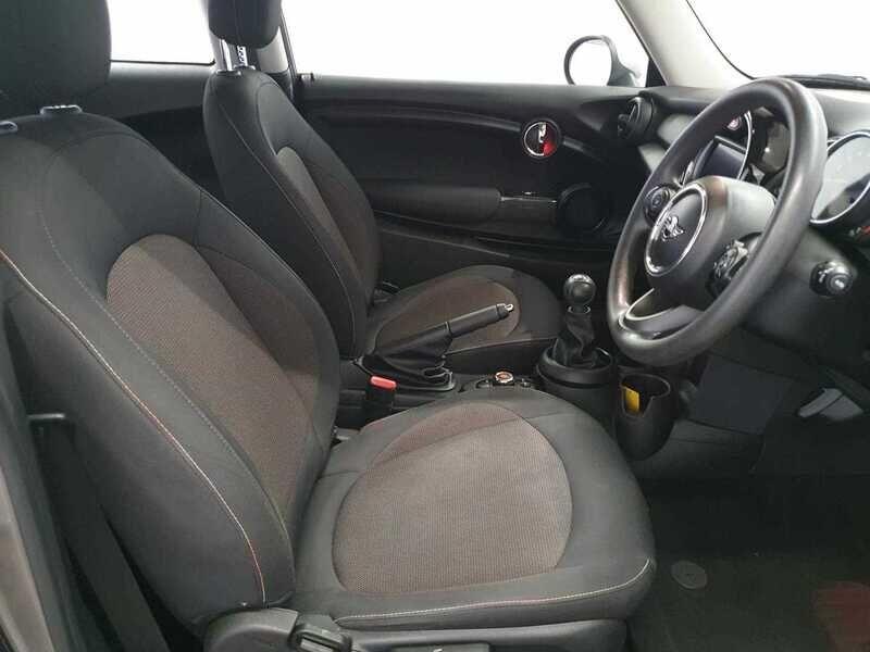 Used MINI Hatch 2019 for sale - 76138161: Photo 9