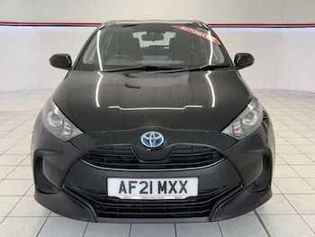 Used Toyota Yaris 2021 for sale - 79309652: Photo