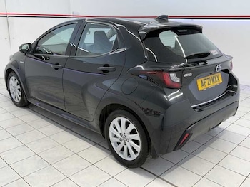 Used Toyota Yaris 2021 for sale - 79309652: Photo