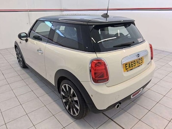 Used MINI Hatch 2019 for sale - 79309588: Photo
