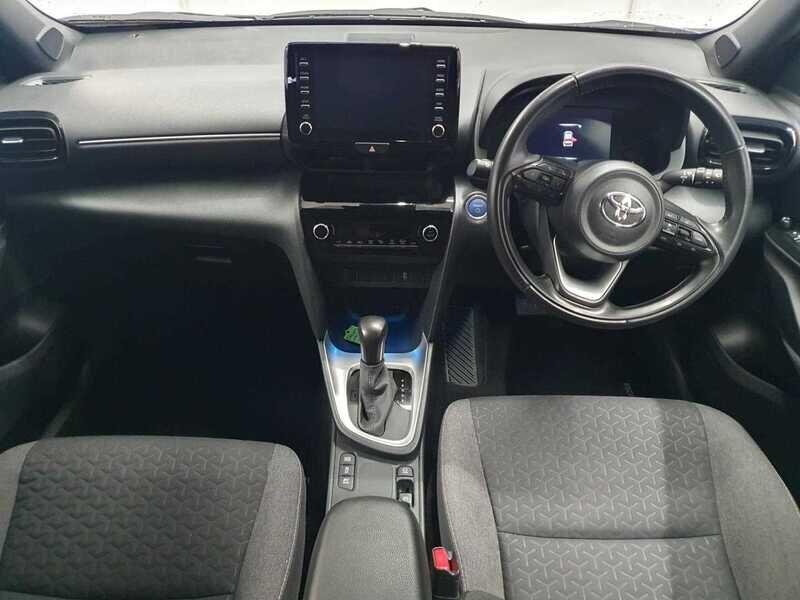 Used Toyota Yaris 2021 for sale - 76138510: Photo 11